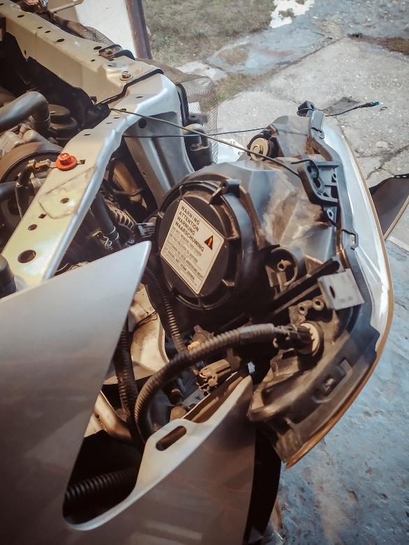 how to replace headlight bulbs