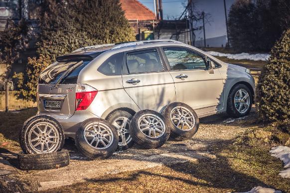 rady a pomoc majitelom Hondy FR-V 2.0 