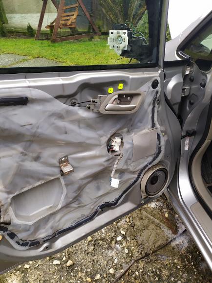 Honda FR-V výmena oleja a filtrov oleja