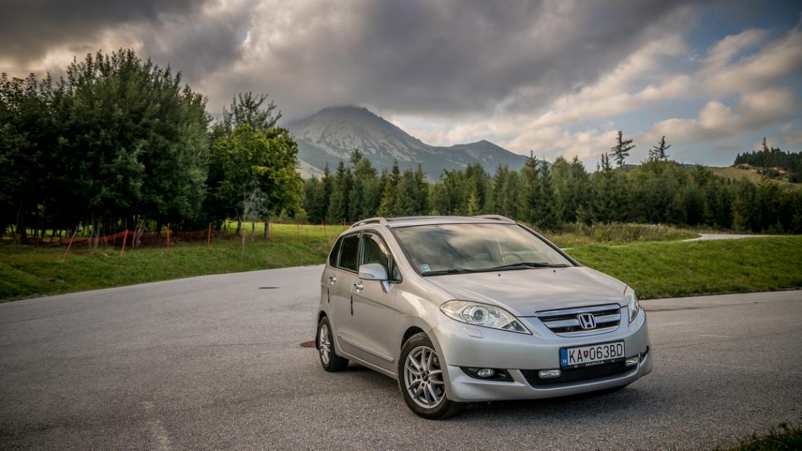 Honda FR-V s benzínovým motorom K20 - skúsenosti a test jazdeného vozidla dopadol výborne