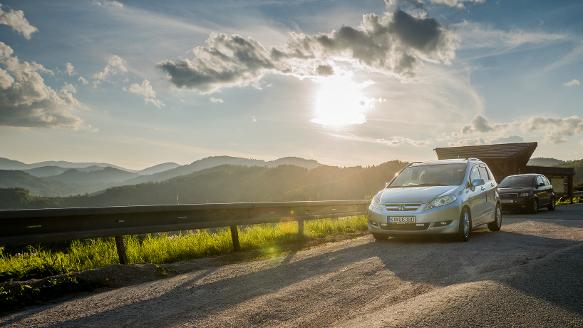 Honda FR-V - Honda FRV 2.0 executive review and pictures